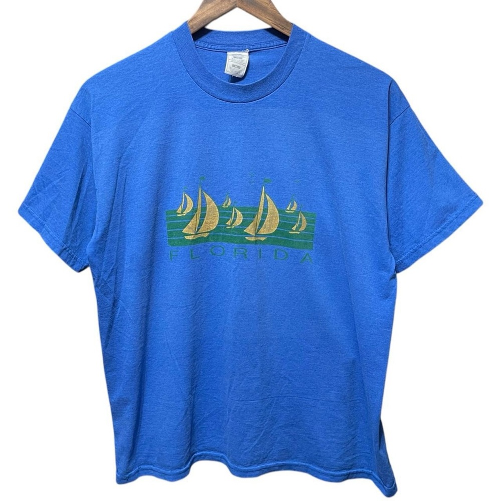Florida Sail Boats on the water graphic Vintage 90s short sleeve crewneck shirt